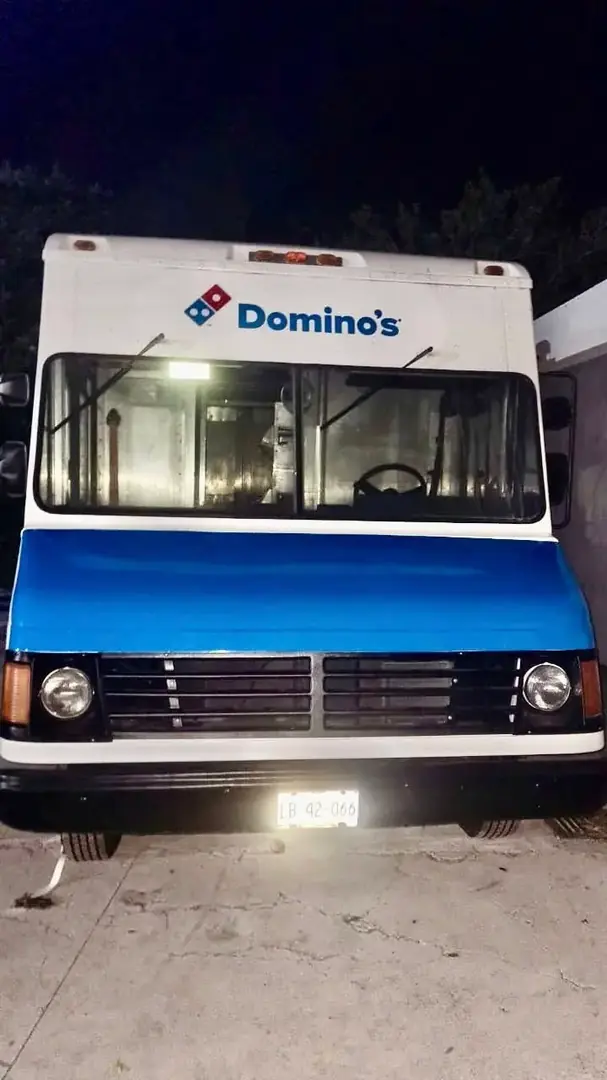 DOMINO'S PIZZA rotulación vehicular