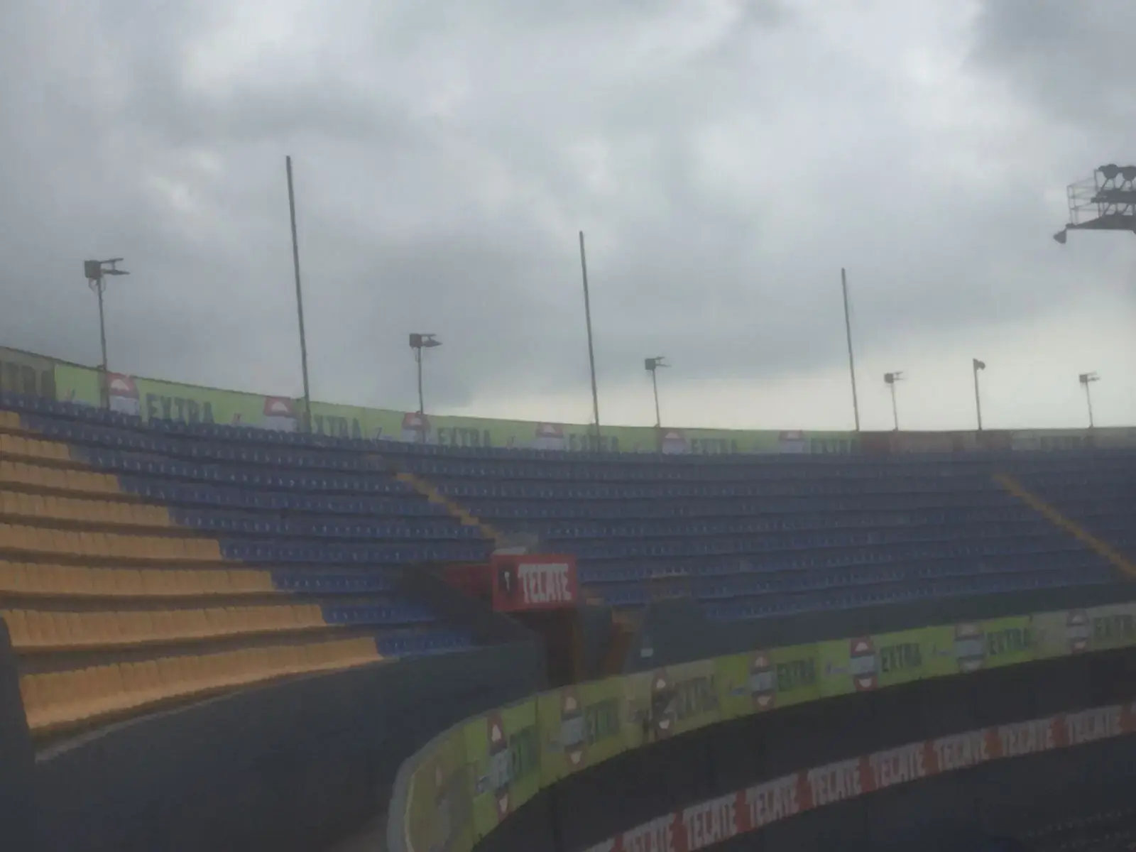 Gran formato CEMEX. Estadio el volcan