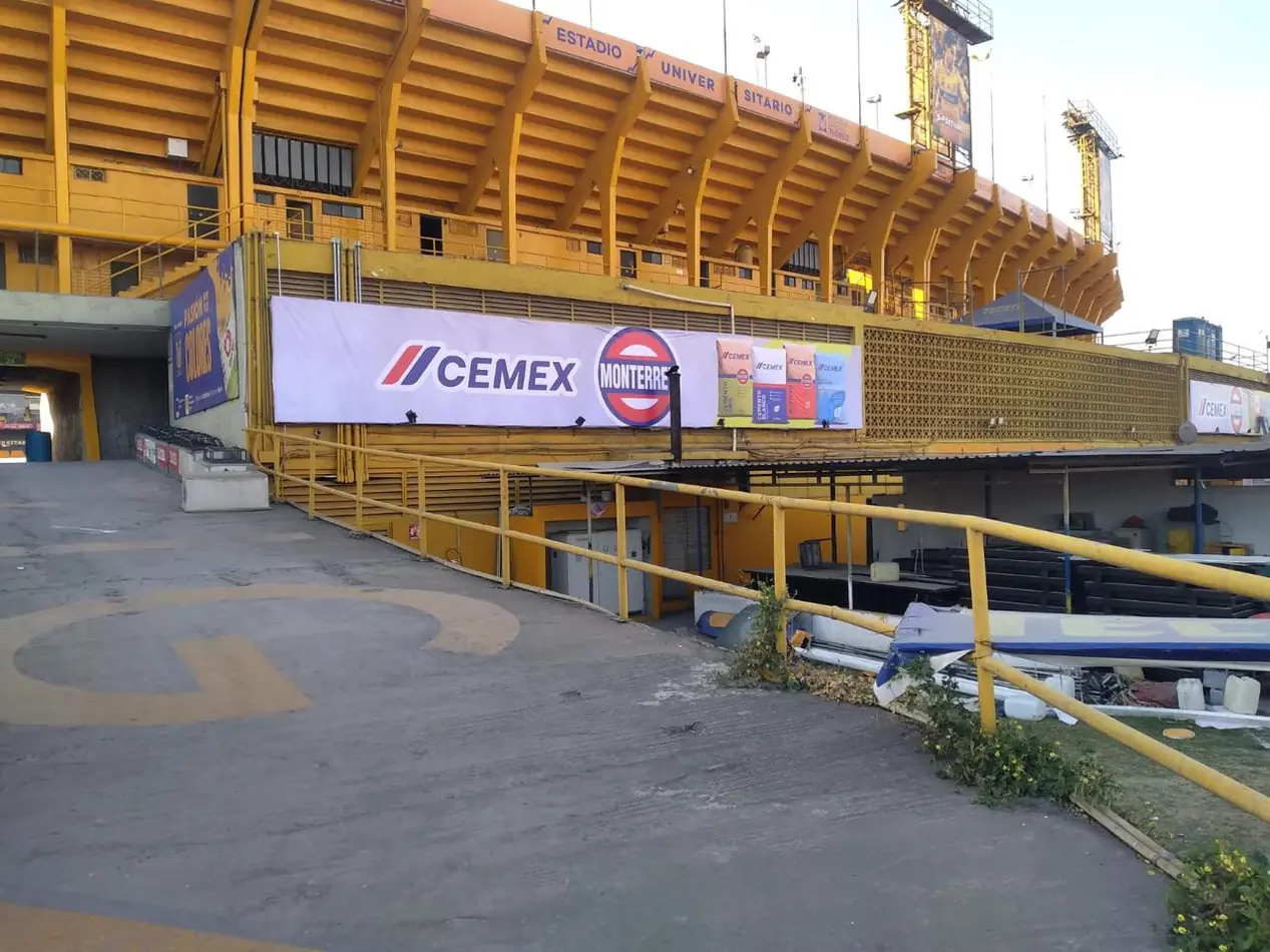 Publicidad Exterior Accesos Estadio Universitario - MkTing activo