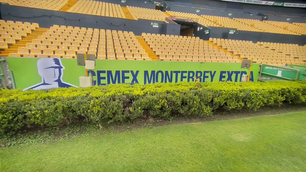 Valla Publicitaria Estadio Branding Cemex - MkTing activo