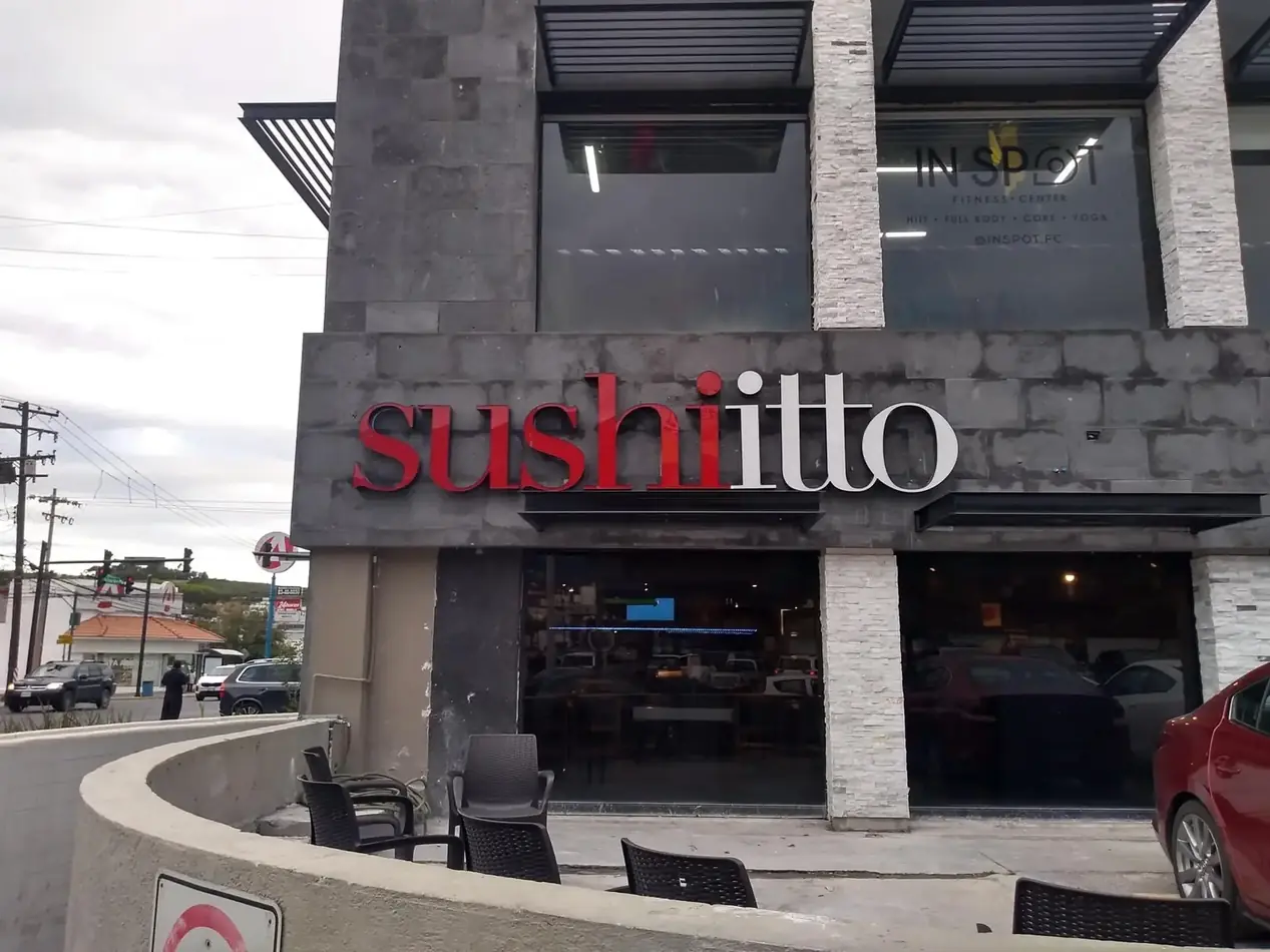 SUSHIITTO branding